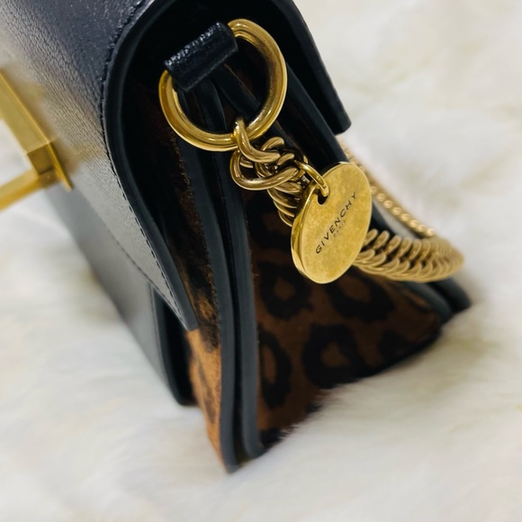 GIVENCHY
Calfskin Suede Leopard Print Small GV3 Shoulder Bag Black Chestnut - Picture 4 of 10